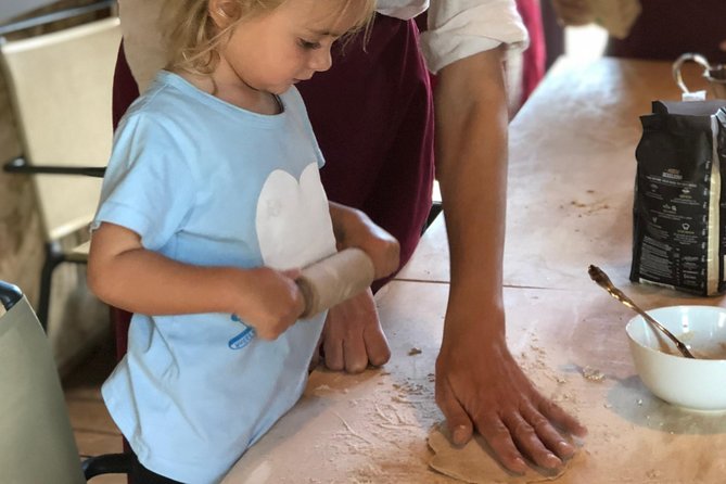 Organic cooking class with a sommelier in an Olive and wine farm - The 10:00 am start: coffee, olive oil, and wine tasting with a sommelier