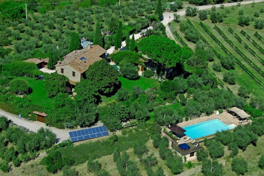 Paciano: Organic Cooking Class at a Farm with Lunch & Wine - Vegetarian, gluten-free, and kids: making the class fit your group