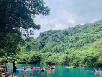 Phong Nha - Paradise Cave & Dark Cave or Duck Farm in needed - Morning pickup, timing, and what the group day feels like