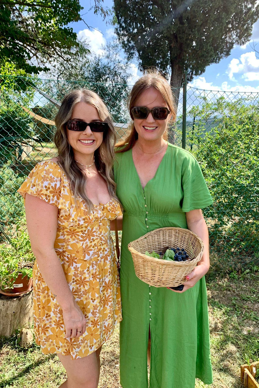 Pick Vegetables at the farm & Cook pasta - A 3.5-hour Tuscany plan that feels personal