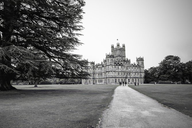 Private Downton Abbey Tour, including Bampton, Cogges Farm, and Highclere - Cogges Manor Farm: Yew Tree Farm With Actual Rooms