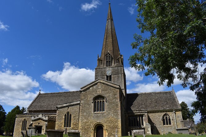 Private Downton Abbey Tour, including Bampton, Cogges Farm, and Highclere - The Downton Village of Bampton: Walkable Scenes You Recognize
