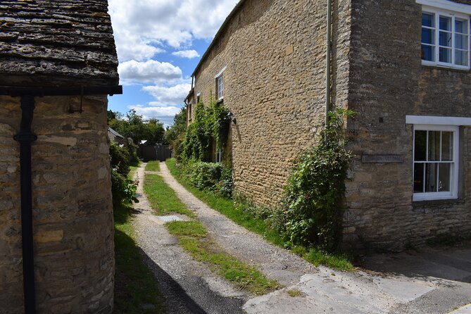 Private Downton Abbey Tour, including Bampton, Cogges Farm, and Highclere - The Unscheduled Drive: Lesser-Known Downton Stops