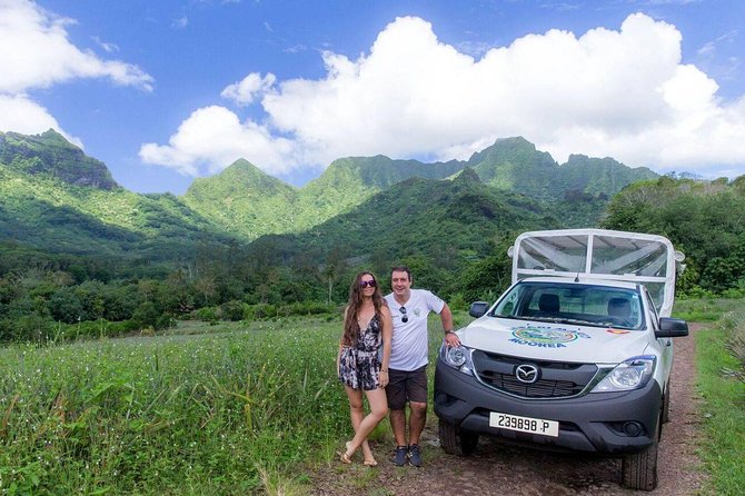 Private Tour Moorea 4WD - Belvedere Pineapple Farm, Magic Mount. - Entering Moorea’s Volcanic World From an Open-Sided 4WD