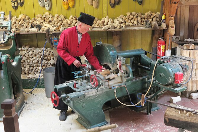 Private Tour of Simonehoeve Cheese Farm and Clog Factory - Cheese Making and Tasting: What Makes This More Than a Photo Stop