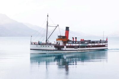 Queenstown: Queenstown Lake Cruise and Walter Peak Farm Tour - First steps at Walter Peak High Country Farm