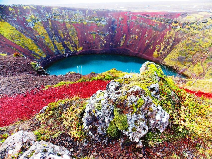Reykjavik: Golden Circle, Tomato Farm and Kerið Crater Tour - Geysir geothermal area: Strokkur erupts, and you can plan for it