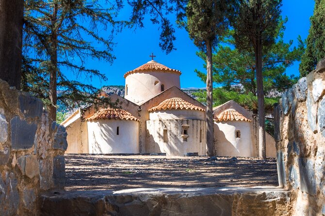 Road-trip to Lasithi, Zeus Cave, Vidiani, Krasi & Olive Mill Farm - Psychro Cave (Zeus Cave): The Walk, The Stairs, And The Main Event