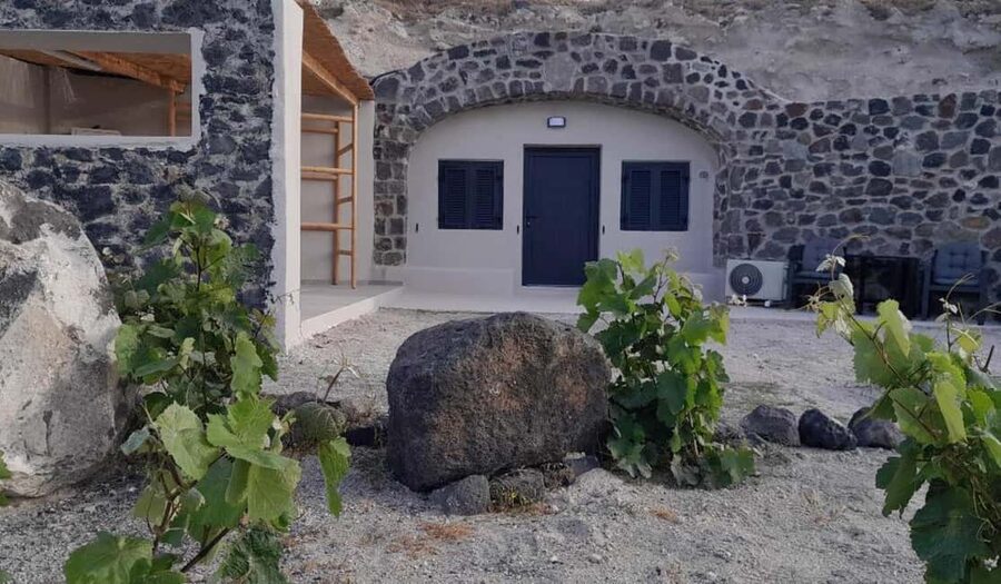 Santorini: Private Agri-Educational Visit to an Organic Farm - Why meeting Dimitris and Maria changes the whole experience