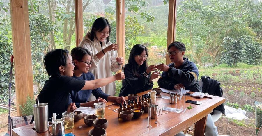 Scented candle workshop at Twin Beans Farm - Da Lat suburb - Who should book this workshop (and who might skip it)
