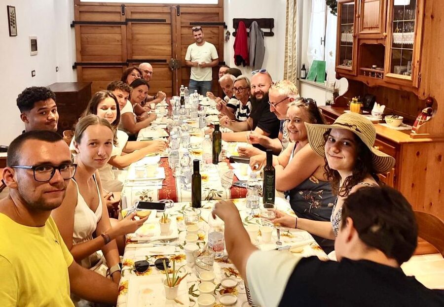 Seggiano: Typical Tuscan Farm Tour with Olive Oil Tasting - Should you book the Olio Abbraccio farm tour?