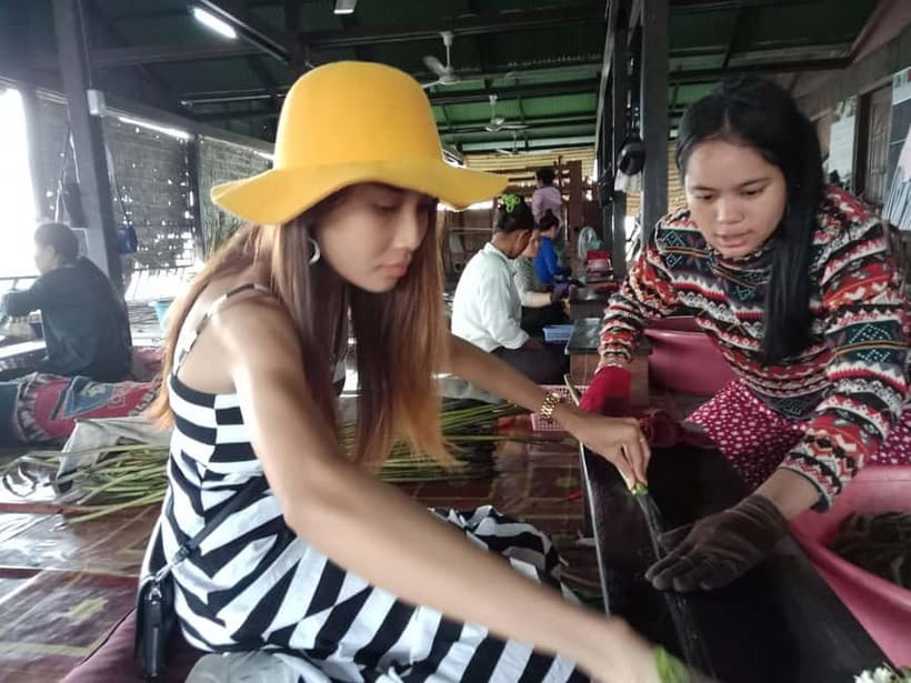 Siem Reap: Lotus Silk Farm- Tour, Lake & Masterclass - Souvenirs you made: six projects that feel personal