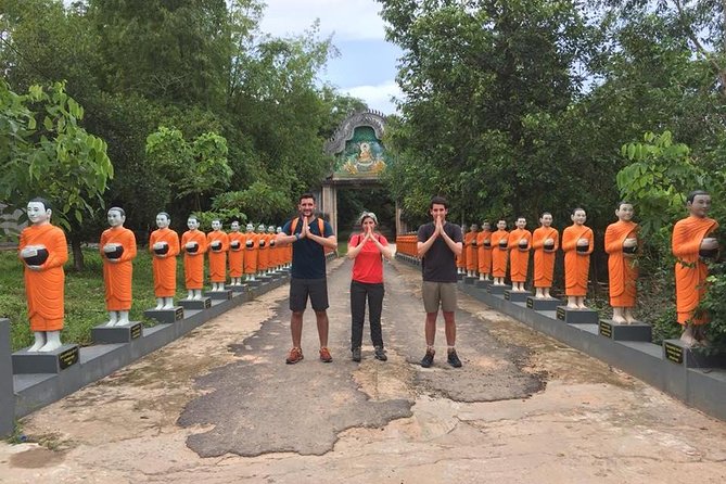 Siem Reap: Silk Farm & Countryside Offbeat Jeep Tour - Silk farm by hand: watching a traditional process up close