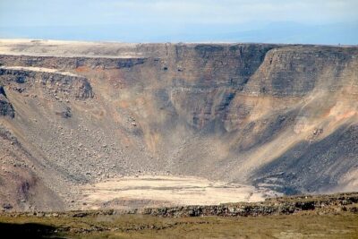 Small-Group Big Island Tour: Hawaii Volcanoes National Park and Kona Coffee Farm - Punalu’u Black Sand Beach: Sea Turtles, Shade, and a Photo Stop That’s Actually Worth It