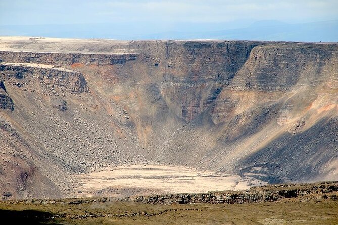 Small-Group Big Island Tour: Hawaii Volcanoes National Park and Kona Coffee Farm - Punalu’u Black Sand Beach: Sea Turtles, Shade, and a Photo Stop That’s Actually Worth It
