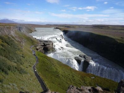 Small Group Golden Circle Tour w/ Kerid & Tomato Farm Visit - Geysir geothermal area and Strokkur: eruptions you can time