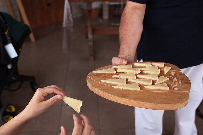 Sorrento Ape Tour, Lemon Garden, Mozzarella Show & Pizza Class - Where you start in Sorrento (and why it matters)