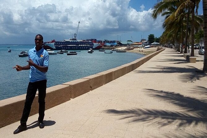 Stone town historical tour + Spice farm tour - Old Fort (Ngome Kongwe): the Arab Fort look at the edge of power