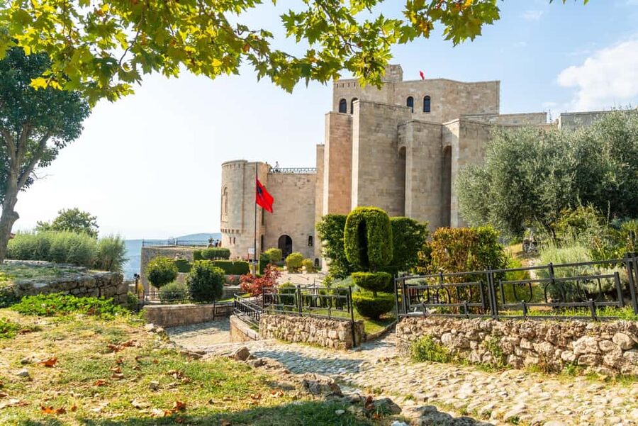 Tirana: Kruja Day Trip with Farm-to-Table Lunch - Krujë Castle and Skanderbeg Museum: Resistance, Then Views