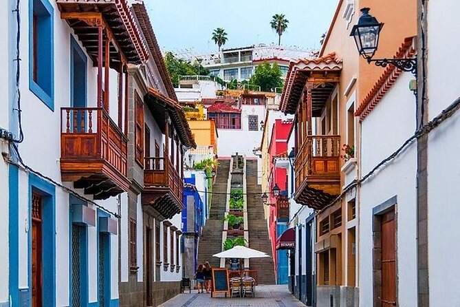 Tour to Arucas, Teror, Aloe Vera farm - Highlights - Stop 2: Teror village, balconies, and a quick Basilica look