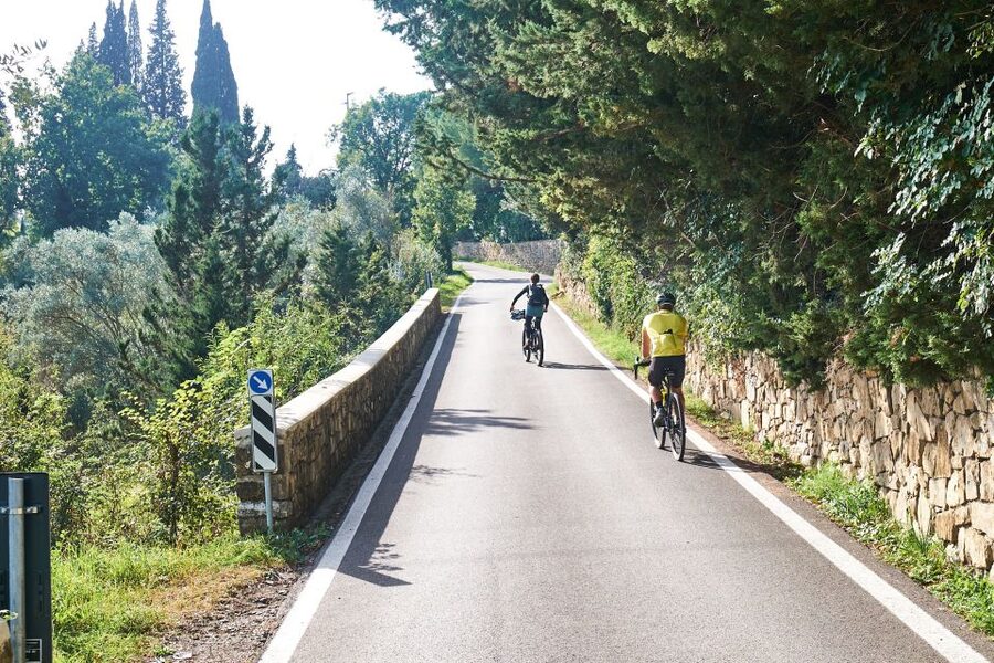 Tuscany Hills Bike Tour with Lunch at farm and Wine Tasting - The return ride: mostly downhill, still plan like it’s Tuscany