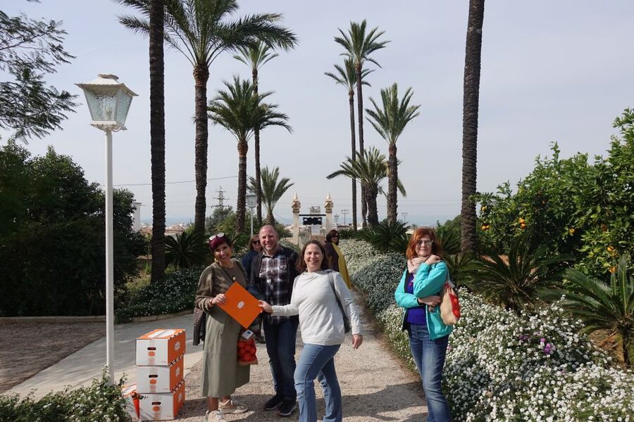 Valencia: Orange Farm and Orchard Trip with Tastings - The irrigation well and how the orchard stays alive
