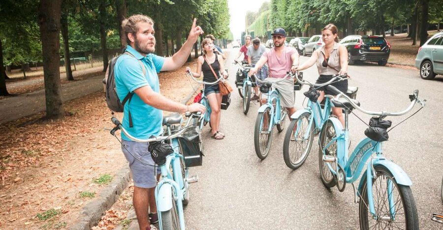 Versailles Bike Tour with Palace & Queen Farm Entrance - The Versailles farmers market picnic: lunch that feels like a plan, not an afterthought