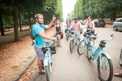 Versailles Bike Tour with Palace & Queen Farm Entrance - Starting in Paris and reaching Versailles without stress