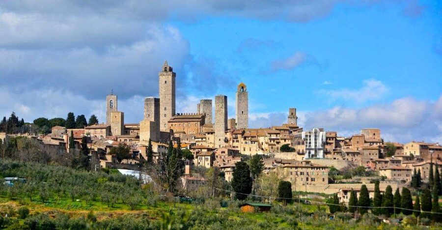 Visit Siena and San Gimignano with lunch at a family farm - Key things that make this tour worth your time
